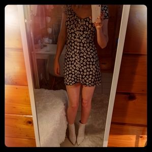 Daisy summer dress size small